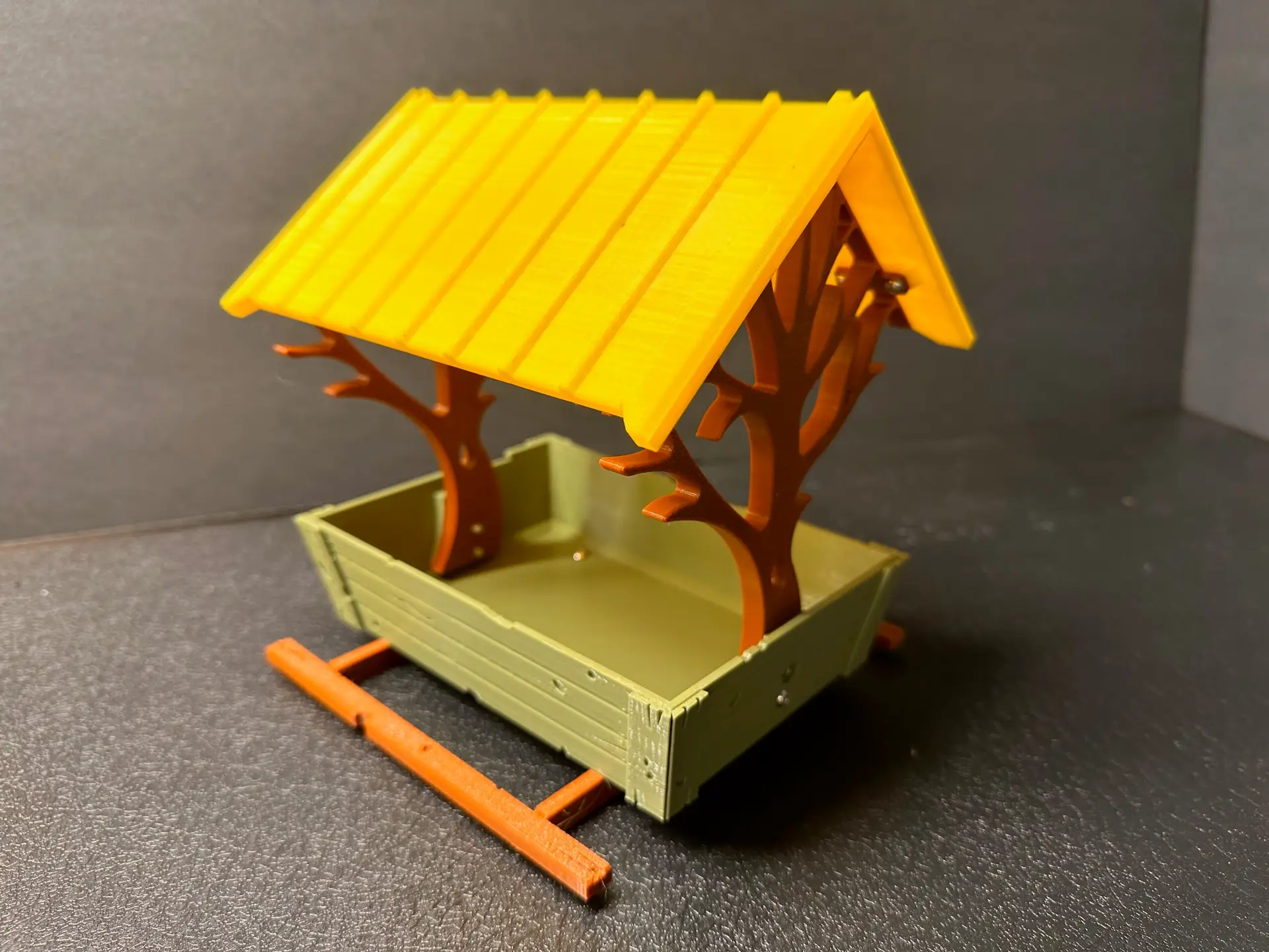 Countryside Bird Feeder