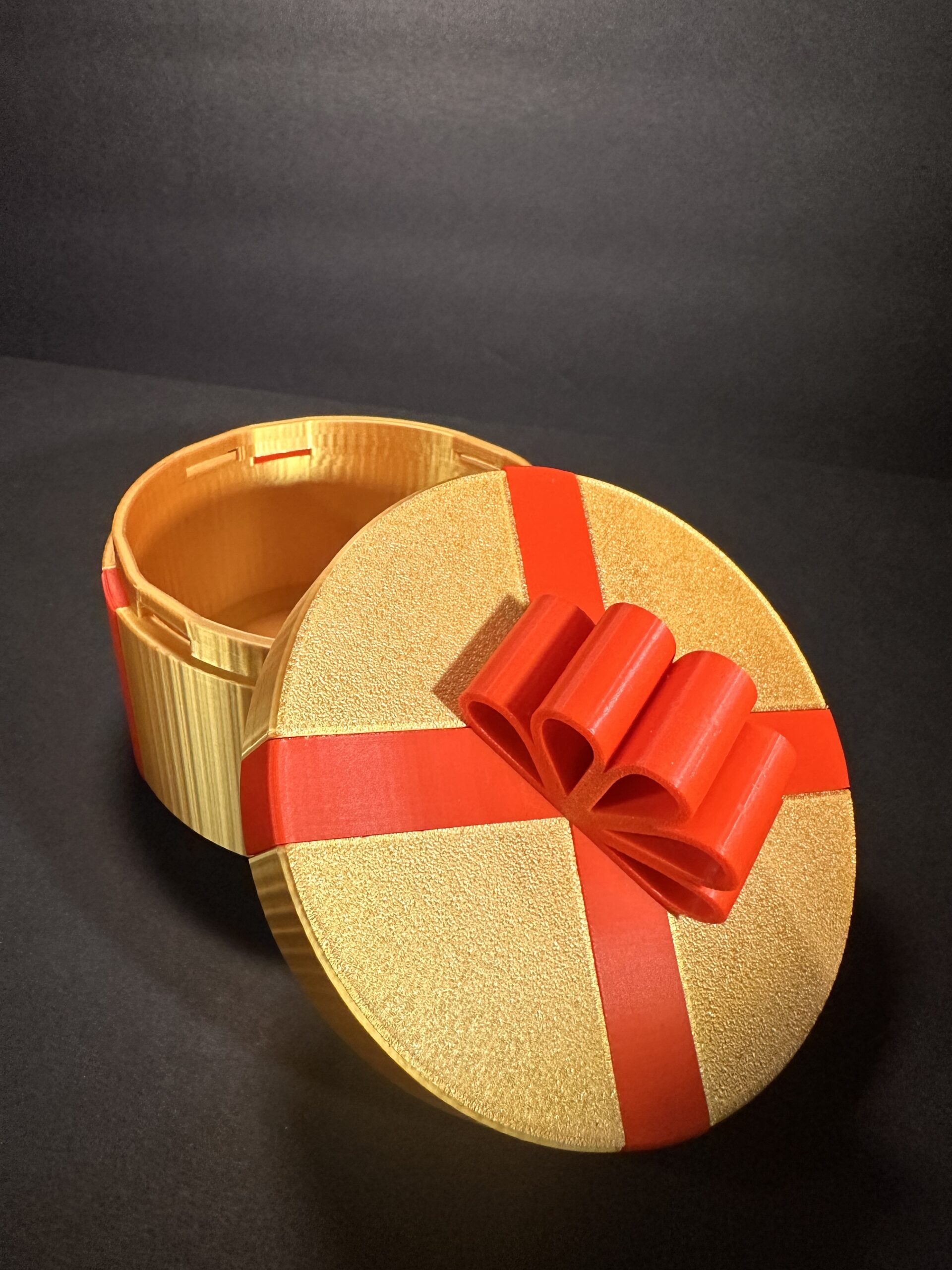 Locking Round Gift Box